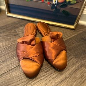 Single Wear! Birdies “Songbird” Knot Satin Mule in Copper